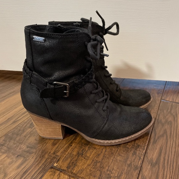 Roxy Shoes - Roxy lace up heeled booties black size 7